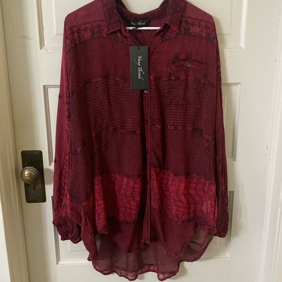 Chic Burgundy Button-Up Blouse NWT - Picture 1 of 11